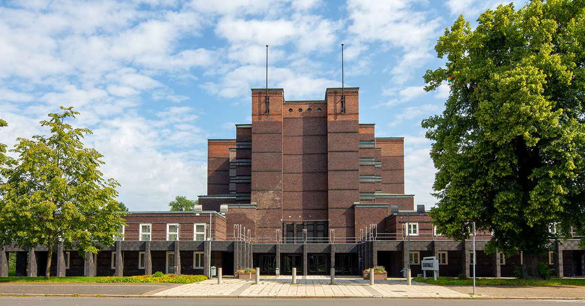 Bauhaus Architektur in Magdeburg: Die Stadthalle
